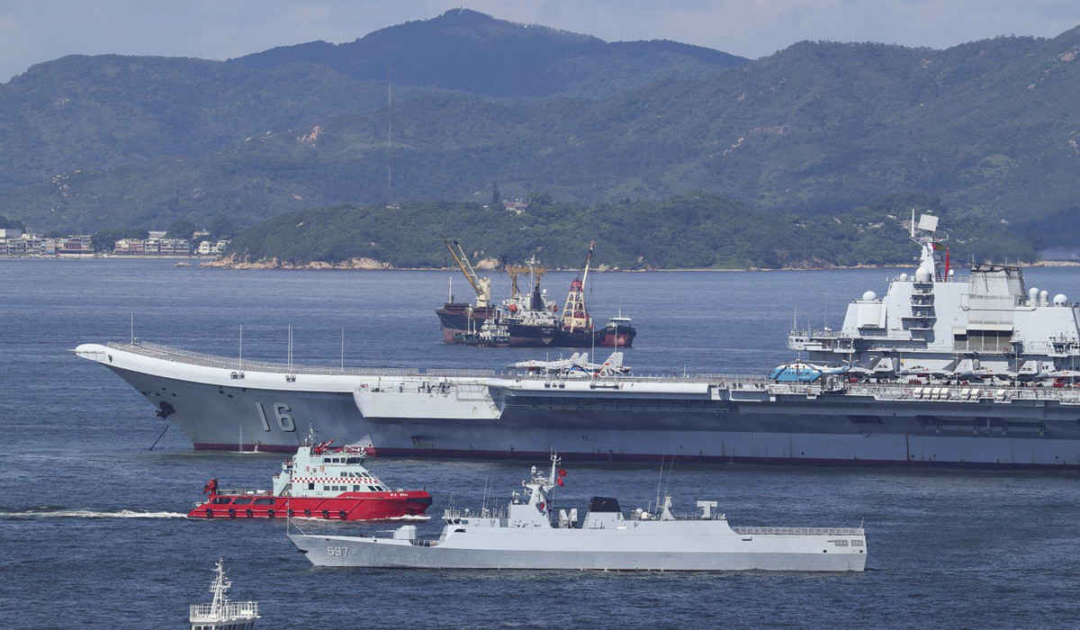 Nguồn tin riêng của tờ Asia Times cũng cho biết tàu sân bay Type 001A sẽ sớm được đưa vào trực chiến sau khi hoàn thành chuyến huấn luyện dài ngày trên biển sắp tới - chuyến huấn luyện được cho là sẽ có thời gian dài nhất kể từ trước đến nay mà tàu Type 001A từng tham gia. Nguồn ảnh: Sina.