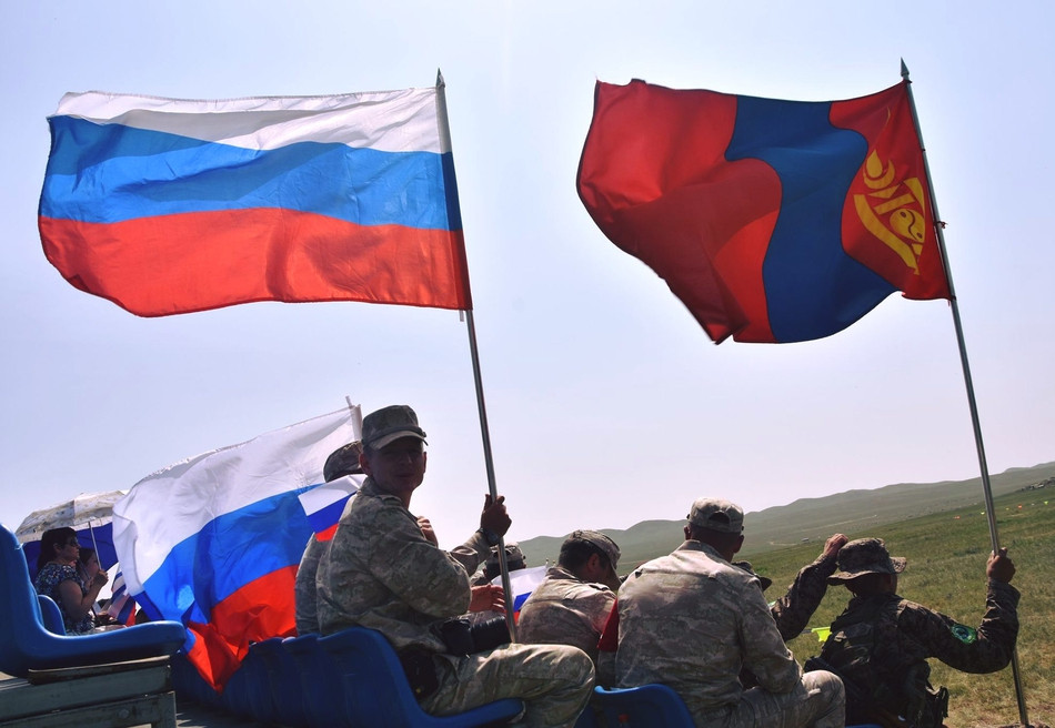 Ngoài ra trong khuôn khổ cuộc thi, những đội thi đấu cũng sẽ tham gia các hạng mục cưỡi ngựa bắn súng, cưỡi ngựa ném lựu đạn,... Nguồn ảnh: Sina.