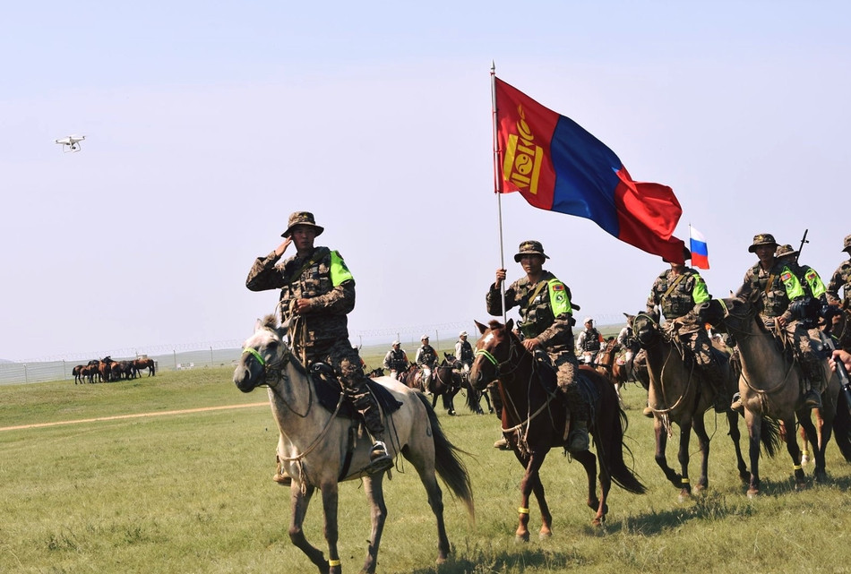 Đội chủ nhà Mông Cổ với truyền thống kỵ binh lâu đời, đã từng tung hoành xâm lược châu Âu bằng dàn chiến mã của mình trong quá khứ. Nguồn ảnh: Sina.