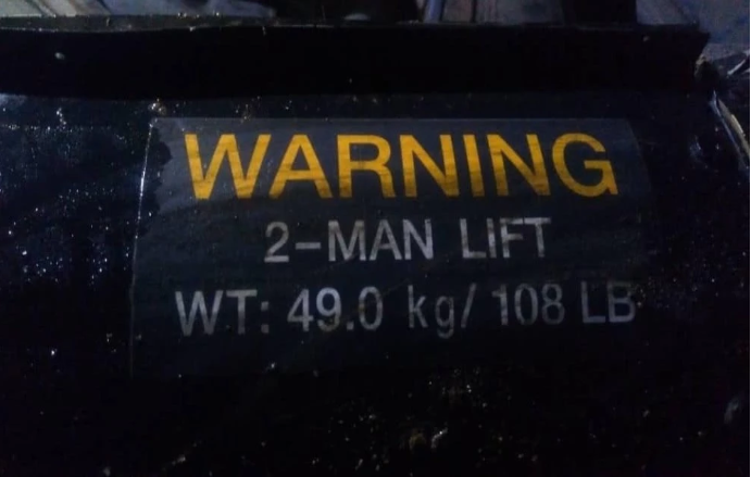 Theo đó, mặc dù phần xác của chiếc máy bay này đã bị phá huỷ gần như hoàn toàn đến mức "không thể nhận ra" thì quả tên lửa không đối đất Hellfire được chiếc MQ-9 mang theo khi bị bắn hạ dường như vẫn còn nguyên vẹn và chưa bị phá huỷ. Nguồn ảnh: QQ.