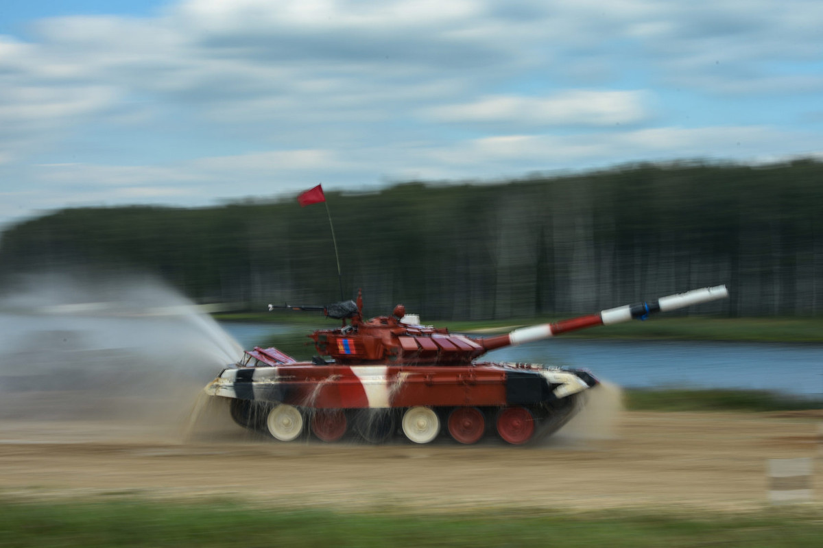 Hiện tại, các đội thi đã có mặt ở thao trường Alabino, ngoại ô Moscow để bắt đầu làm quen với sân thi đấu, phương tiện thi đấu và các bài thi trong Tank Biathlon. Nguồn ảnh: TankBiathlon.