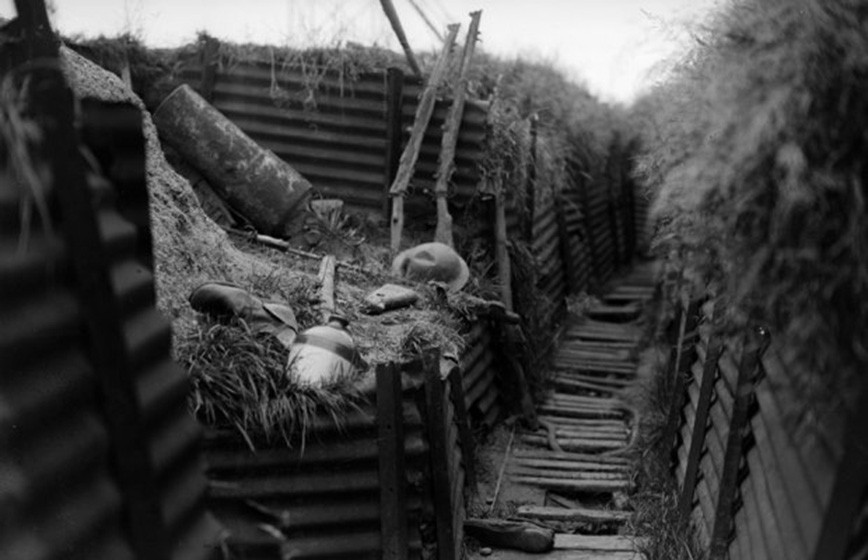 Sau này, các sử gia kết luận rằng chính vì lối chiến tranh chiến hào như thế này đã khiến Chiến tranh Thế giới thứ nhất trở nên dai dẳng, không có hồi kết và kết cục của cuộc chiến được định đoạt trên bàn đàm phán chứ không phải trên chiến trường. Nguồn ảnh: IWF.