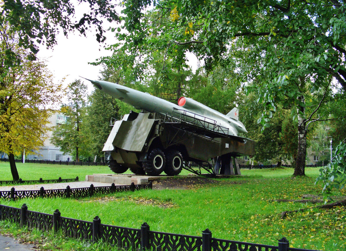 Sau khi máy bay hạ cánh, Hồng quân Liên Xô sẽ tìm kiếm, thu hồi chiếc máy bay này và tiến hành "bóc băng", lấy những hình ảnh, tín hiệu mà nó thu được khi bay vào không phận của đối phương.