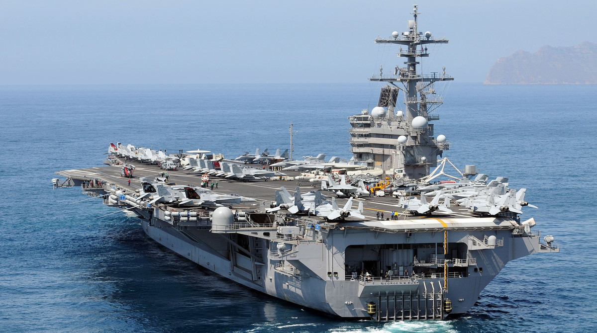 Hải quân Mỹ từng có tổng cộng 12 hạm đội, tuy nhiên tới nay chỉ còn bảy hạm đội hoạt động trong đó bao gồm các hạm đội 2, 3, 4, 5, 6, 7 và hạm đội 10. Các hạm đội còn lại đều đã bị giải thể trong quá khứ để cắt giảm bớt chi tiêu quốc phòng cũng như quy mô của Hải quân Mỹ. Nguồn ảnh: BI.