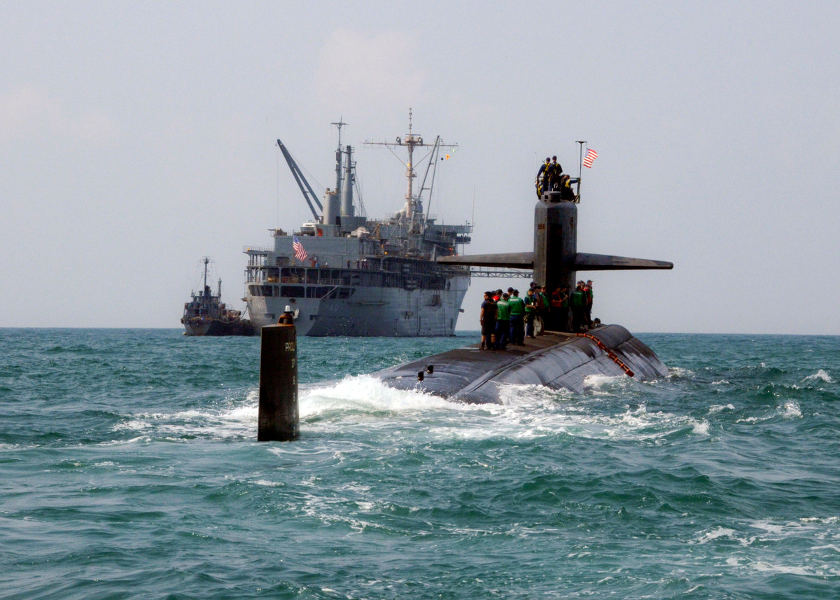 Tuy nhiên kẽ hở trong việc "tiết kiệm" của chính quyền Obama đó là hạm đội 6 Hải quân Mỹ không thể đủ sức căng mình bao quát toàn bộ chiều dài của Đại Tây Dương cũng như Bắc Cực cùng một lúc được. Thực tế thì hạm đội 6 chú trọng vào các hoạt động ở Địa Trung Hải nhiều hơn. Nguồn ảnh: BI.