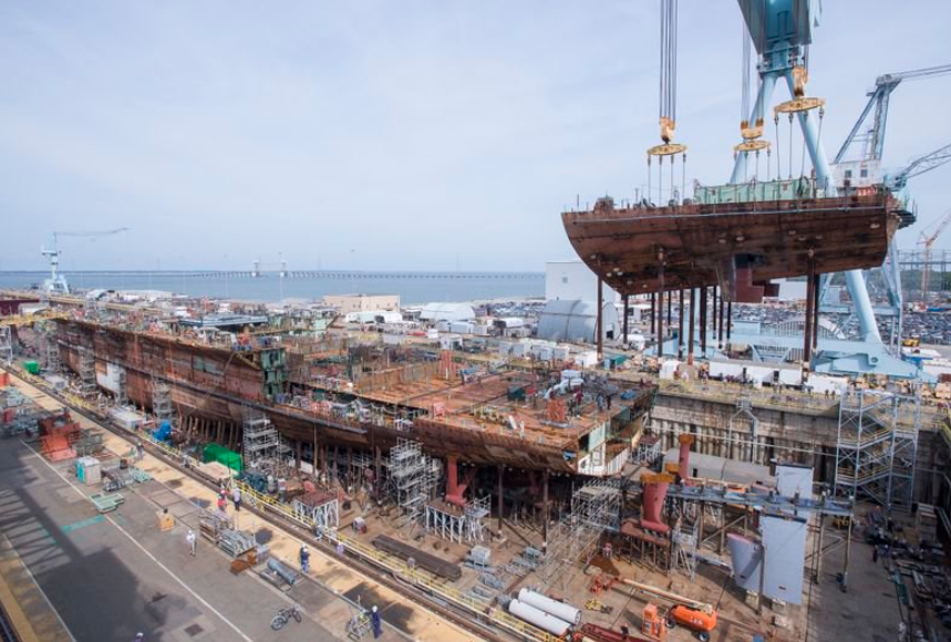 Đây cũng là tàu sân bay thứ ba của hải quân Mỹ được đặt theo tên của một nhân vật trong dòng họ Kennedy và là tàu sân bay thứ hai mang tên John F. Kennedy - hàng không mẫu hạm trước đó đã phục vụ hải quân Mỹ từ năm 1968 tới năm 2007. Nguồn ảnh: Twitter.