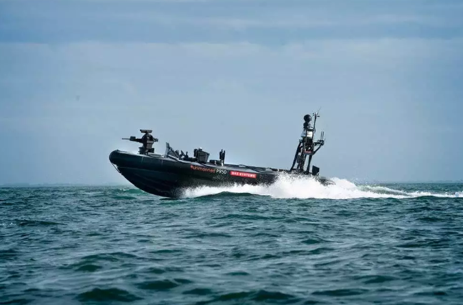 Xuồng cao tốc có thiết kế rất đơn giản, giống với nhiều loại xuồng cao tốc phổ biến khác. Kích thước của xuồng cũng nhỏ gọn với chiều dài chỉ 9,5 mét và chiều rộng 3 mét. Nguồn ảnh: QQ.