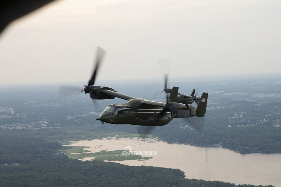 Cụ thể, loại máy bay độc đáo này có thể mang theo một súng máy loại M240 hoặc M2 Browning ở khoang phía sau làm nhiệm vụ tự vệ. Nguồn ảnh: Sina.