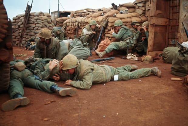 Khe Sanh cũng là một trong những chiến trường hiếm hoi áo giáp Flak của Mỹ phát huy tác dụng do tại chiến trường này, quân đội Mỹ đã chịu sự tấn công quá mãnh liệt của pháo binh Việt Nam. Nguồn ảnh: History.