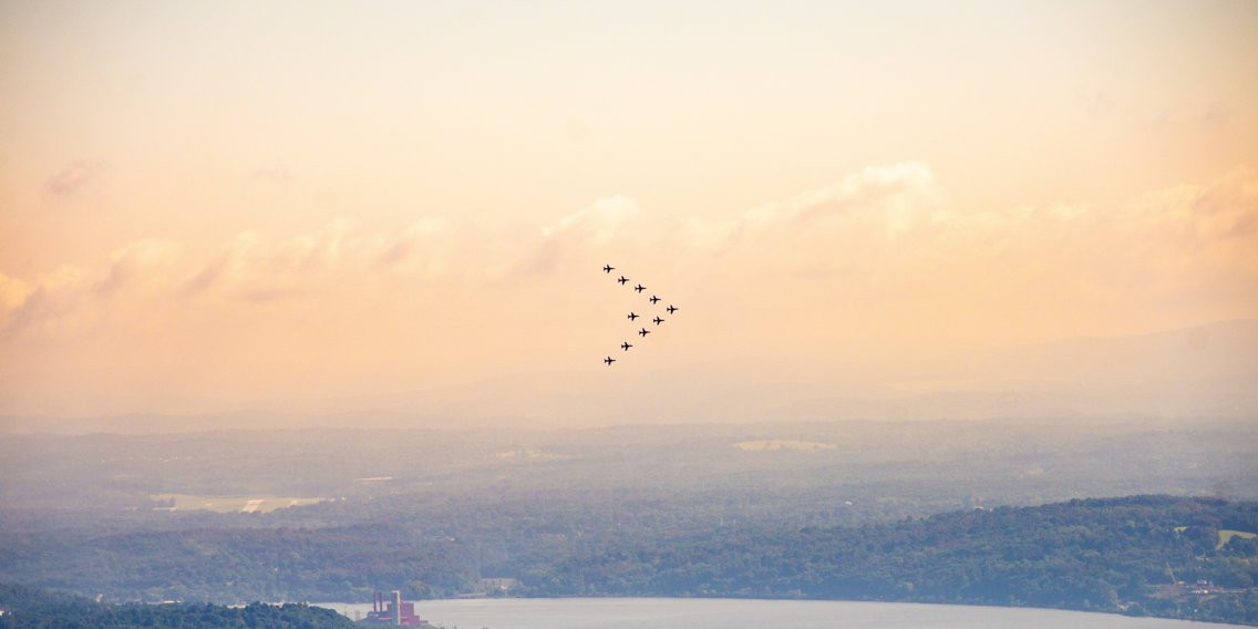 Đây được coi là một trong những hoạt động nhằm tăng cường mối quan hệ giữa Anh và Mỹ trước bối cảnh quan hệ giữa Anh và châu Âu đang ngày càng trở nên xa cách bởi sự kiện Brexit. Nguồn ảnh: BI.