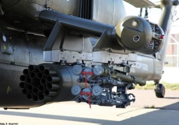 Thiết bị bảo vệ Mi-28NM và phi hành đoàn có một không hai này bao gồm các trạm nguồn laser, nó được phát triển dành cho "siêu thợ săn" ở Tập đoàn vô tuyến điện tử KRET.