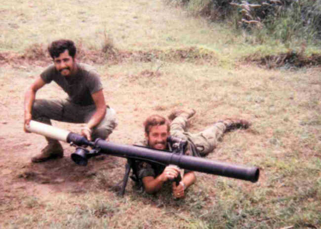 Ở điều kiện tác chiến thông thường, M67 có tốc độ bắn chỉ một viên mỗi phút. Khẩu súng phóng lựu này tới nay vẫn còn xuất hiện trên nhiều chiến trường khắp thế giới và thậm chí vẫn được quân đội Hàn Quốc sử dụng. Nguồn ảnh: Pinterest.