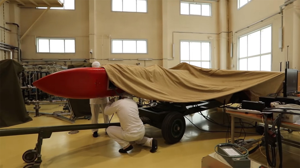 Theo đó, loại vũ khí này sẽ được sử dụng như đòn đánh chí mạng và là đòn "kết liễu" đối thủ - một trong những loại vũ khí có sức mạnh đủ để xóa sổ một quốc gia chỉ bằng một lần khai hỏa - rất phù hợp với tình hình địa chính trị của thế giới thời kỳ Chiến tranh Lạnh khi các quốc gia đối đầu muốn "xóa sổ" nhau càng nhanh càng tốt để tránh bị trả đũa. Nguồn ảnh: BI.