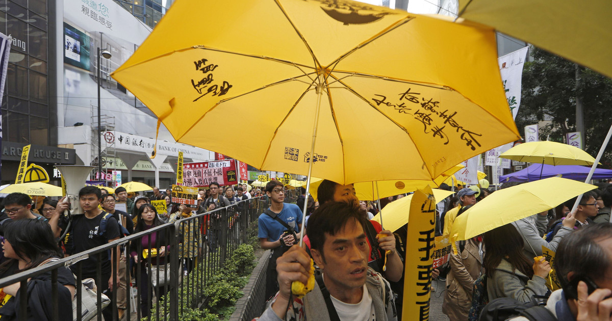 Thậm chí Twitter còn cho biết mạng xã hội này đã cho hơn 200.000 tài khoản khả nghi khác vào tầm nhắm và ngay khi đủ bằng chứng, mạng xã hội này sẽ thẳng tay xoá bỏ mọi tài khoản đăng thông tin sai lệch. Nguồn ảnh: SCMP.