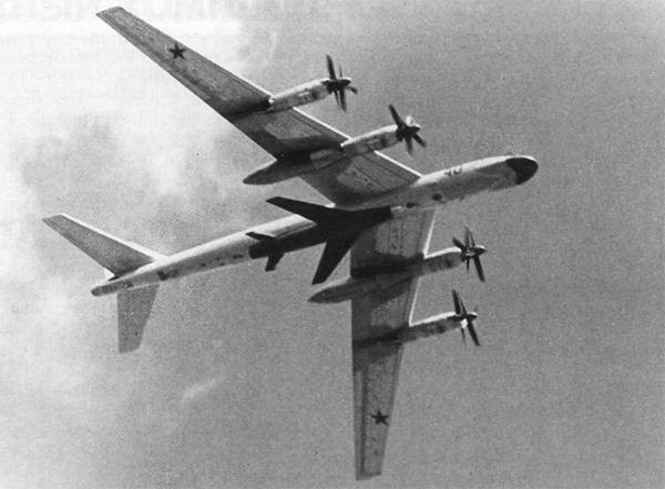 Trong thời gian từ tháng 10/1958 tới tháng 11/1959, các máy bay Tu-95K đã phải hoạt động hết công suất để phục vụ 16 vụ thử tên lửa Kh-20. Trong số đó chỉ có 11 phu vụ thành công nhưng độ chính xác vẫn không đạt yêu cầu. Nguồn ảnh: StudFiles.