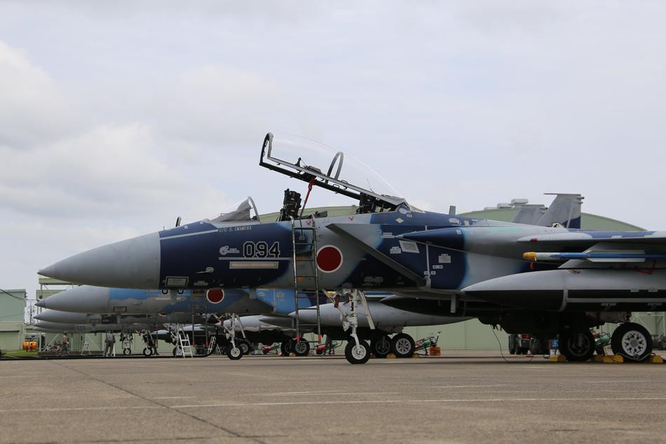 Còn với bản RF, đây là phiên bản chiến đấu cơ được tối ưu hoá cho nhiệm vụ do thám chiến thuật, được trang bị hệ thống radar công suất lớn, camera ảnh nhiệt cùng hệ thống kính phóng đại cho phép nó chụp được hình ảnh sắc nét ở khoảng cách tối đa lên tới 160 km. Nguồn ảnh: Sina.