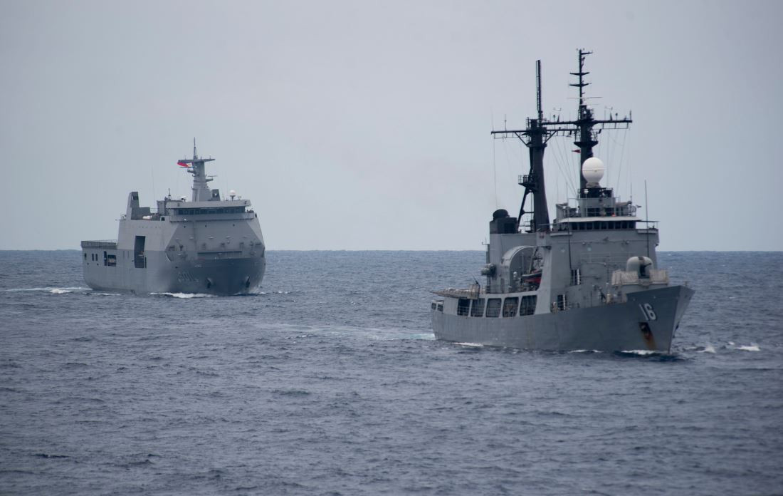 Lực lượng Hải quân Philippines hiện nay không có bất cứ một tàu ngầm nào trong biên chế, hạm đội hải quân của quốc gia này hiện chỉ có trong tay các tàu mặt nước và chủ yếu là các tàu cũ, hết niên hạn được Mỹ "tài trợ". Nguồn ảnh: AP.