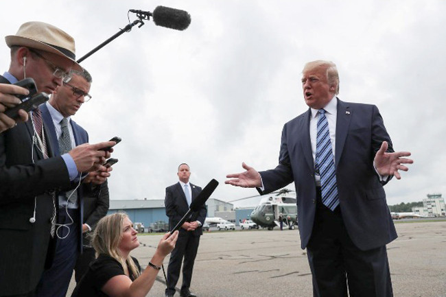 The gioi tuan qua: TT Trump hoan ap thue hang Trung Quoc, may bay Nga ha canh than ky