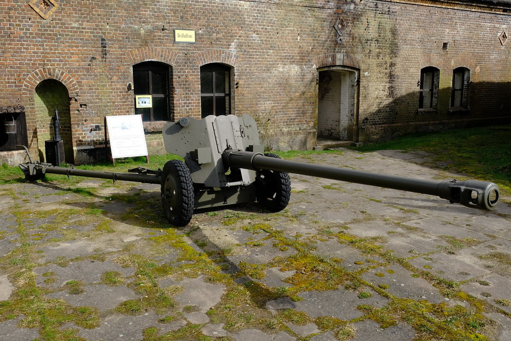 Khẩu pháo này từng được sử dụng bởi hơn 20 quốc gia trên thế giới và tới nay, Việt Nam vẫn là một trong số ít quốc gia sử dụng D-44 trong biên chế của mình. Nguồn ảnh: Military-today.