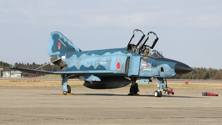 Tuỳ từng sự kiện và các dịp kỷ niệm, chiến đấu cơ F-4 Phantom II của Nhật sẽ được trang bị những màu sơn nguỵ trang khác nhau, mang đậm dấu ấn Nhật Bản và đảm bảo không có sự trùng lặp. Nguồn ảnh: QQ.