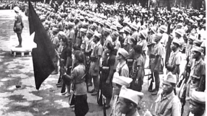 Tại Rạch Giá, ngày 27/8 có khoảng 6 vạn quần chúng nhân dân từ nông thôn tới thị xã được vũ trang nổi dậy khởi nghĩa giành chính quyền, các quận, huyện trong tỉnh lần lượt được lực lượng Việt Minh cùng người dân chiếm quyền kiểm soát. Nguồn ảnh: TL.