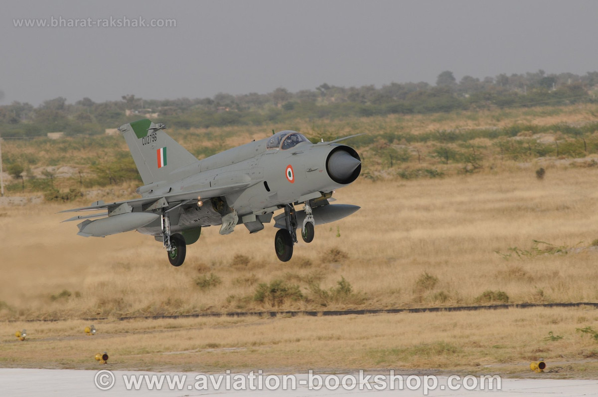 Chỉ huy trưởng lực lượng Không quân Ấn Độ cho biết MiG-21 là loại tiêm kích huyền thoại và đích thân ông sẽ bay chuyến cuối cùng với loại chiến đấu cơ này trước khi nó được cho về hưu. Nguồn ảnh: IAF.