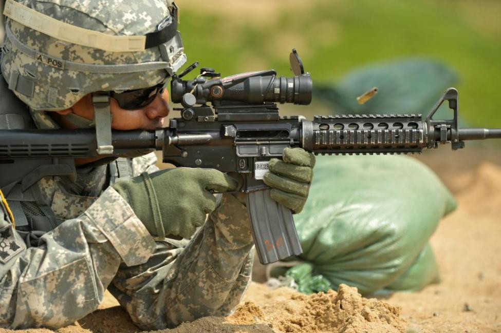M4 carbine đã theo chân quân đội Mỹ tham chiến ở khắp các cuộc chiến tranh được lực lượng này "khởi xướng" kể từ khi ra đời tới nay, có thể kể ra một vài cuộc chiến nổi bật như chiến tranh Afghanistan, chiến tranh Iraq, chiến tranh Syria,... Nguồn ảnh: BBC.