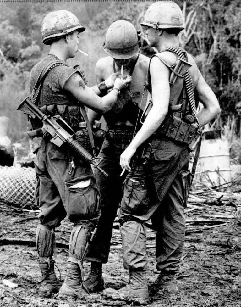 Thậm chí, nhiều báo cáo của quốc hội Mỹ được công bố cách đây ít năm còn cho biết hội chứng chiến tranh mà binh lính Mỹ gặp phải từ thời Chiến tranh Việt Nam đến giờ vẫn đang tác động tới xã hội Mỹ. Nguồn ảnh: VWM.