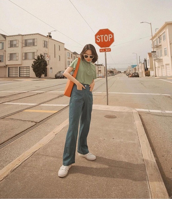 Meo mac quan ong suong khong bi “nuot dang” cho chi em-Hinh-3