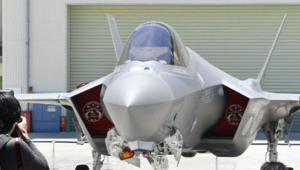 Ngoài ra, hiện tại tập đoàn Mitsubishi của Nhật cũng đang tiến hành nhận chuyển giao công nghệ và lắp ráp 38 chiếc chiến đấu cơ F-35 để sớm tự chủ được việc lắp ráp, bảo dưỡng và sản xuất linh kiện thay thế cho loại chiến đấu cơ này. Nguồn ảnh: F35.