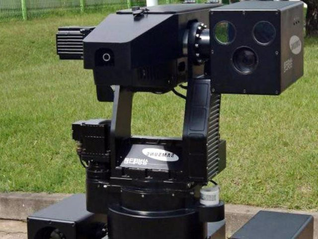 Trí thông minh nhân tạo cũng là một trong những con "át chủ bài" mà Trung Quốc hiện tại đang dẫn đầu thế giới, các công ty lớn của Trung Quốc trong lĩnh vực này luôn chi trả lương cao hơn nhiều so với các công ty ở phương Tây để thu hút nhân tài. Từ những thành tựu mà các công ty "bình phong" nghiên cứu được, chính phủ Trung Quốc có thể áp dụng dễ dàng vào lĩnh vực quốc phòng. Nguồn ảnh: BI.