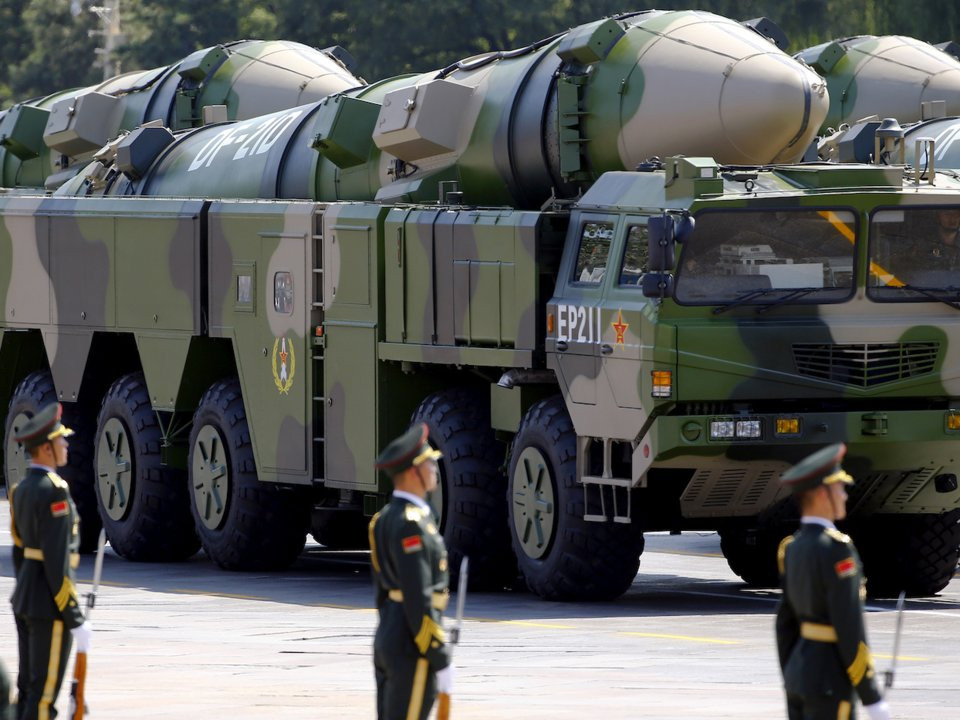 Ngoài việc có những loại vũ khí "kinh hồn bạt vía" trong biên chế vượt ngoài sức tưởng tượng của Mỹ, quân đội Trung Quốc còn có một chiêu bài cực kỳ nguy hiểm khác đó là khả năng giữ bí mật. Là một quốc gia với tự do thông tin bị hạn chế, quốc tế dường như chỉ biết những gì mà chính quyền Trung Quốc công bố một cách chính thống. Nguồn ảnh: BI.