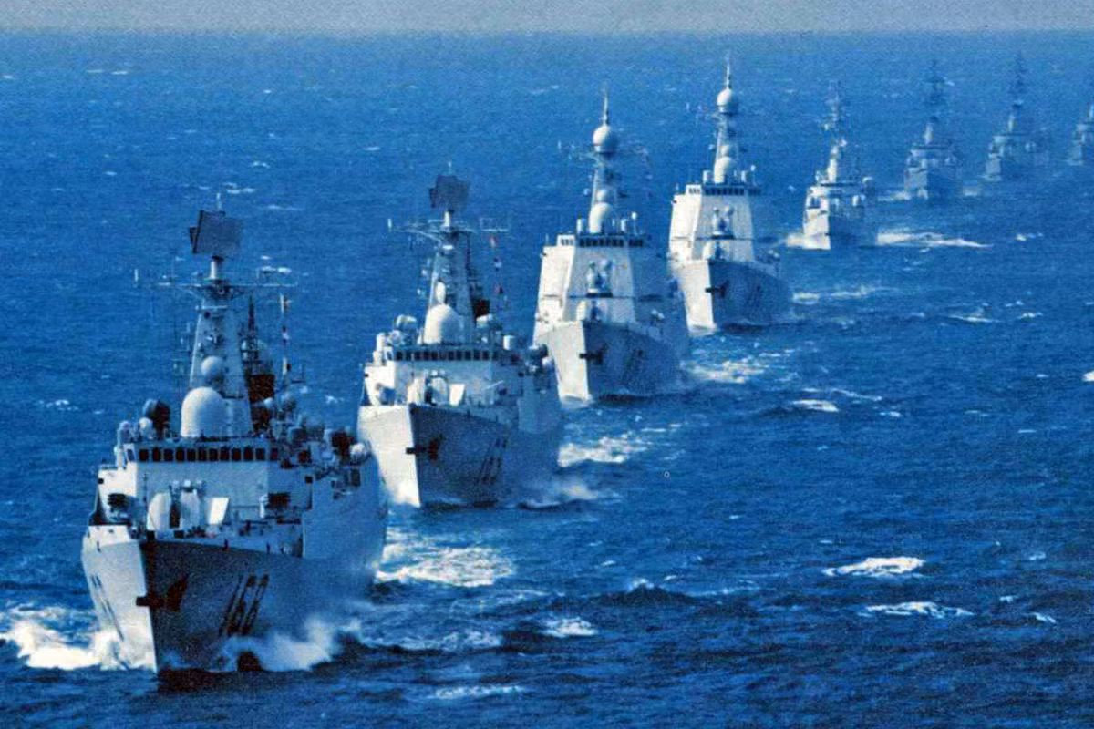 Cuối cùng là một lợi thế đặc trưng của Trung Quốc đó là lực lượng lao động đông đảo, chất lượng cao và giá rẻ. Lực lượng lao động tay nghề cao này đã chứng minh được sự nguy hiểm của mình khi biến lực lượng Hải quân Trung Quốc thành lực lượng có tốc độ phát triển về quy mô nhanh nhất lịch sử thế giới. Nguồn ảnh: BI.