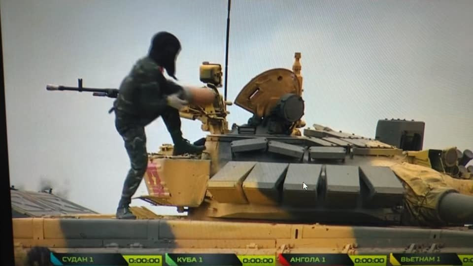 Tại vòng chung kết này, các đội thi sẽ thi phần thi mang tên Relay Race và cả ba kíp lái sẽ sử dụng chỉ một xe tăng, mỗi kíp lái sẽ phải vượt qua bốn vòng chạy, mỗi vòng chiều dài từ 3 km tới 5 km - quãng đường này phụ thuộc vào việc kíp lái bắn trúng hay trượt vì bắn trượt mỗi phát sẽ phải chạy phạt nửa cây số. Nguồn ảnh: Armygames2019.