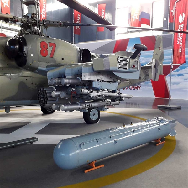 Hệ thống Rezets có thể phát hiện nhóm xe tăng từ 45 km, một cây cầu đường sắt cách xa 100 km hoặc tàu khu trục từ 150 km. Trong nhiệm vụ phát hiện mục tiêu đường không, Rezets có tầm giám sát được đánh giá tương đương với radar AESA trên chiến đấu cơ Mỹ.