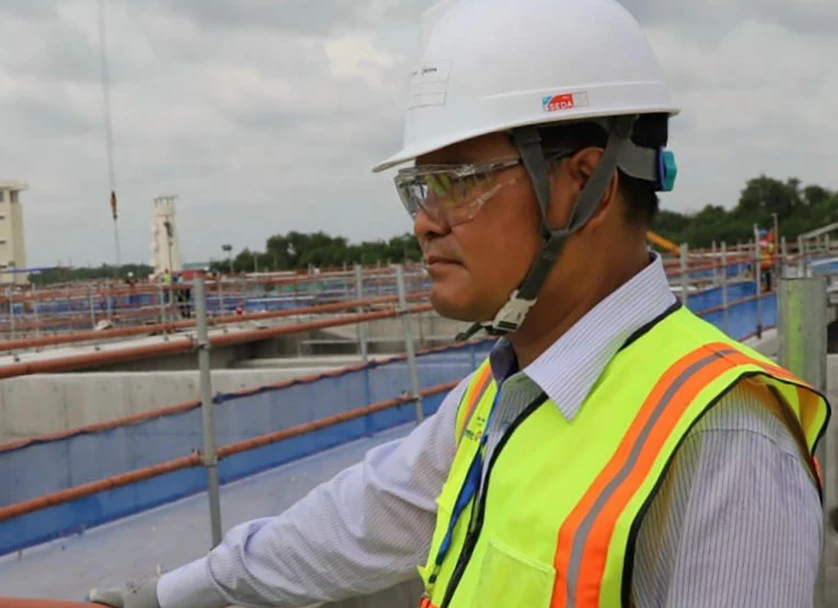 Hai can bo o TP HCM bi bat ve toi ‘nhan hoi lo’