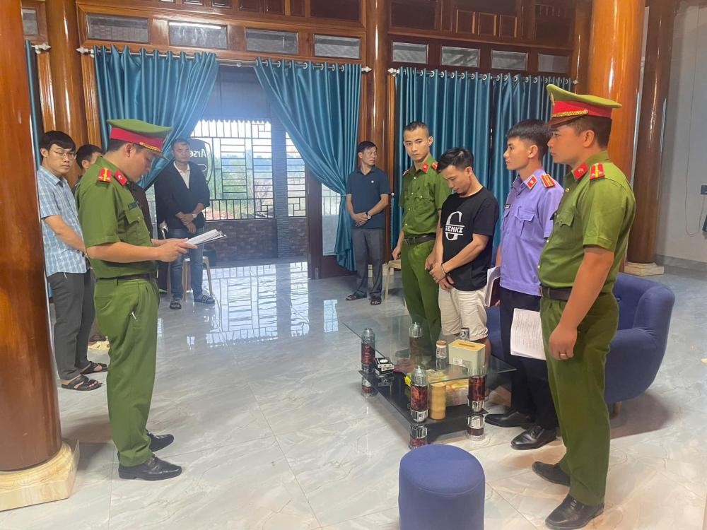 Khởi tố giám đốc công ty xuất khẩu lao động ở Hà Tĩnh Khoi to giam doc cong ty xuat khau lao dong o Ha Tinh