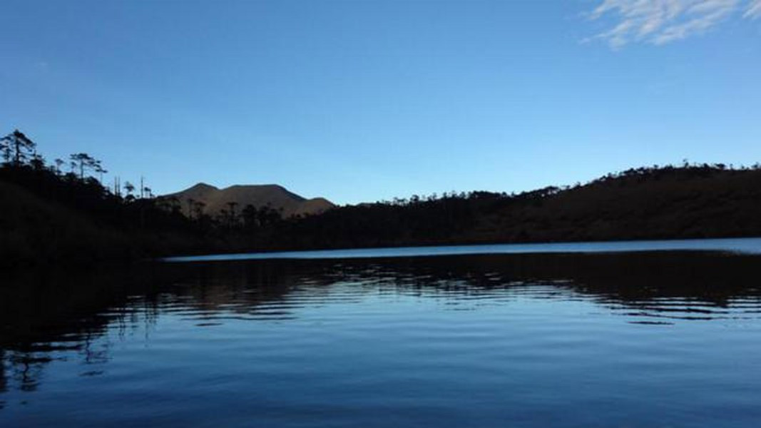 Do đó, hồ mới có các cái tên như Mê nhân hồ, hồ Nghe lệnh, hồ Thính Mệnh…