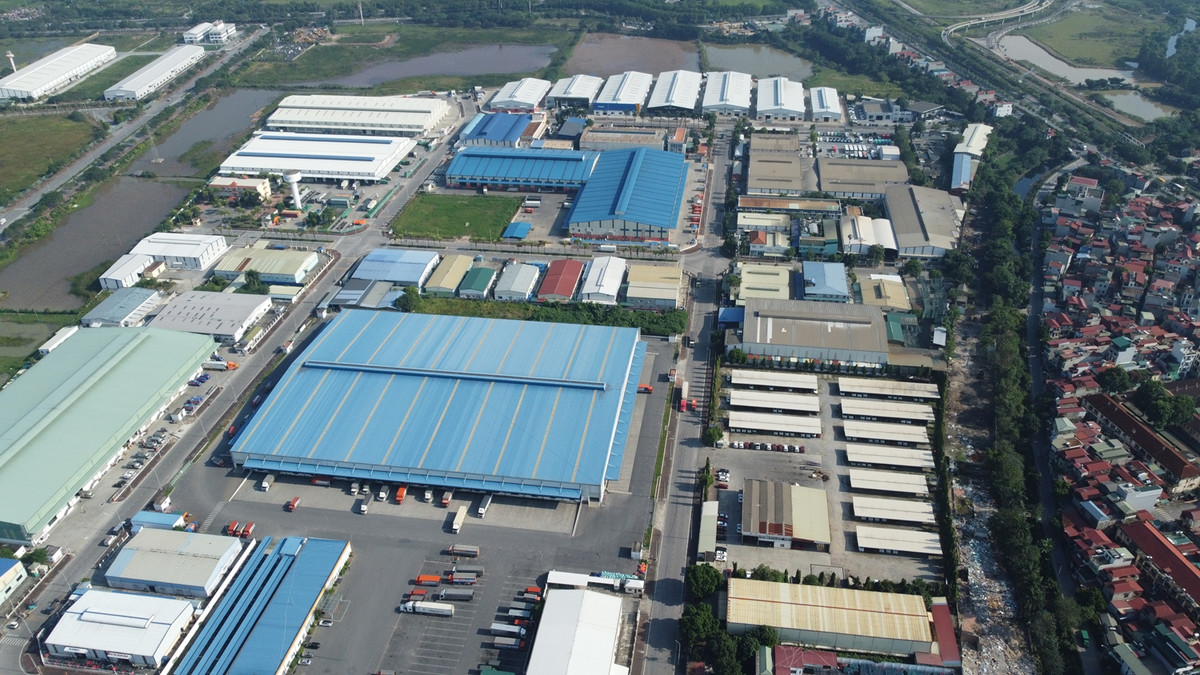 Loat cong trinh xay khong phep trong KCN Ha Noi - Dai Tu