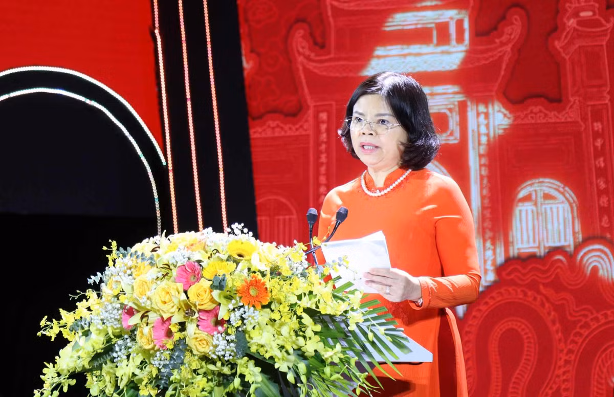 Bắc Ninh trao 3,5 tỷ đồng cho học sinh giỏi, thủ khoa Bac Ninh trao 3,5 ty dong cho hoc sinh gioi, thu khoa