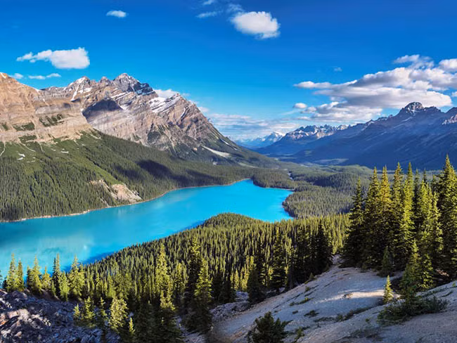 Canadian Rockies, Vườn quốc gia Banff, Banff, Canada: Rockies Canada, trong đó bao gồm khoảng 50 đỉnh vượt quá 11.000 feet, được bao xung quanh với các hồ tuyệt đẹp.