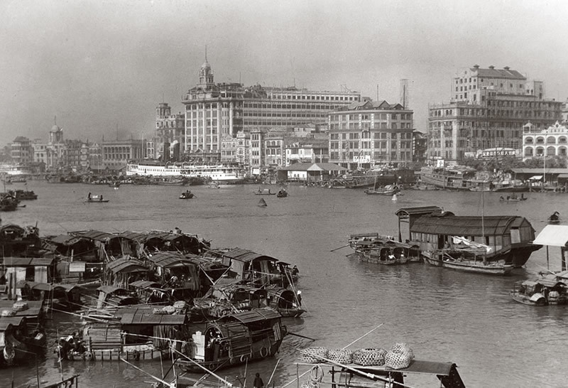 Diện mạo Quảng Châu thời kỳ Dân Quốc. Cũng như những thành phố lớn khác ở Trung Quốc, Quảng Châu giai đoạn này đã mang dáng dấp hiện đại, tấp nập hơn xưa.