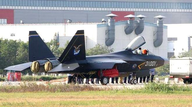 Khi đó, các tiêm kích MiG-29 Bison và Su-30MKI từ Nga sẽ trở nên bất lực trước mẫu JF-17 tân tiến của Pakistan.