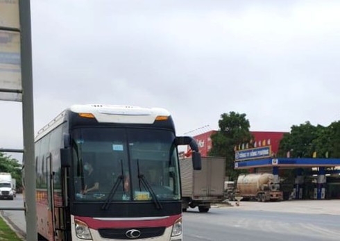 Covid-19: Cach ly khan cap 29 hanh khach tren xe tu Ha Noi ve Thanh Hoa