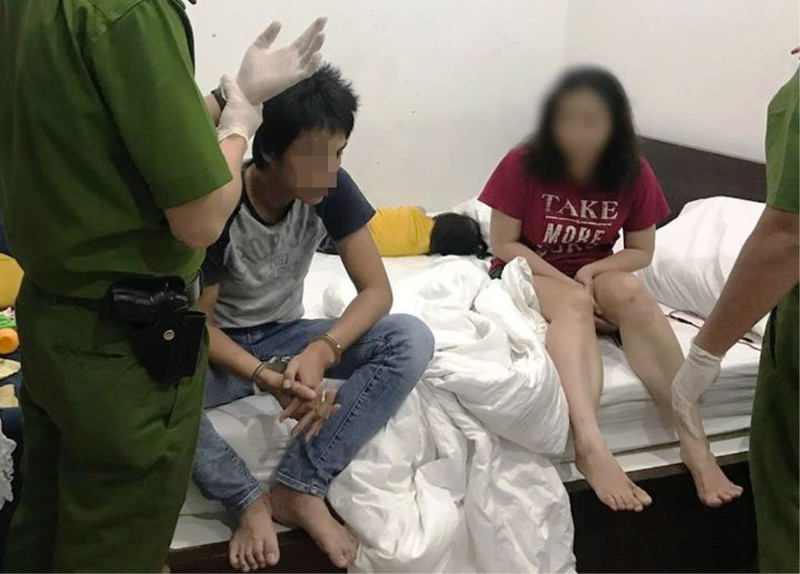 Hy huu: Vo chong ho o Da Nang be con 2 tuoi di…“dap da”