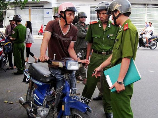 Cam nguoi thi hanh cong vu thoa thuan tien, tai san de giai quyet hanh chinh