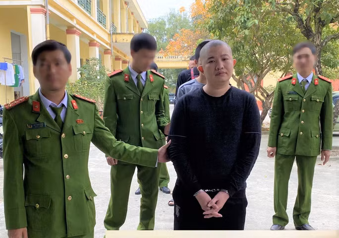 Manh loi thu hang tram ty dong cua ong trum game “No hu”