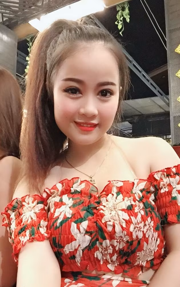 Để có tiền sử dụng ma túy và chi trả cho những cuộc chơi, Sương tham gia vào đường dây cung cấp ma túy cho con nghiện tại vũ trường, quán karaoke. Ngày 25/7/2018, Phòng cảnh sát điều tra tội phạm về ma túy công an TP Đà Nẵng bắt quả tang đang tàng trữ trái phép 1,998 gram ma túy. (Ảnh: FBNV)