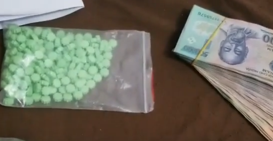 Tại cơ quan công an, Trúc khai hè 2019, cô từ Đắk Lắk xuống Nha Trang để học nghề trang điểm cô dâu. Sau Tết, công việc này gặp khó khăn do dịch bệnh, tiền kiếm ra không đủ trang trải cuộc sống nên đi bán ma túy.