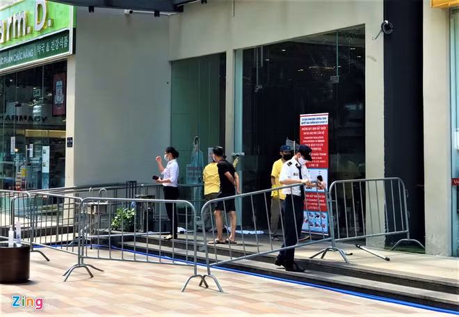 Nhieu chung cu cao cap o TP. HCM duoc phong toa-Hinh-2